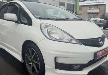 Honda Jazz 183.000 km 6.900 &euro; Garbsen 30827