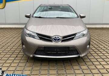 Toyota Auris 142.768 km 11.789 &euro; Bautzen 02625