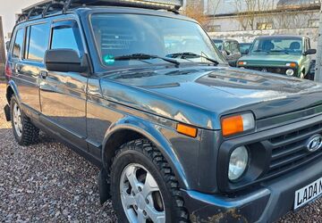 Lada Taiga 110.000 km 11.200 &euro; Waltershausen 99880