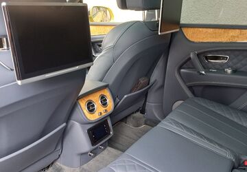 Bentley Bentayga 37.800 km 122.999 &euro; Frankfurt 65933