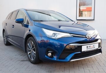 Toyota Avensis 111.200 km 15.990 &euro; Halle 06116