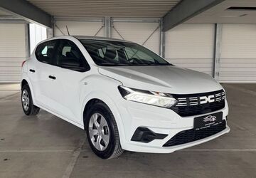 Dacia Sandero 12.900 km 14.499 &euro; München 81249