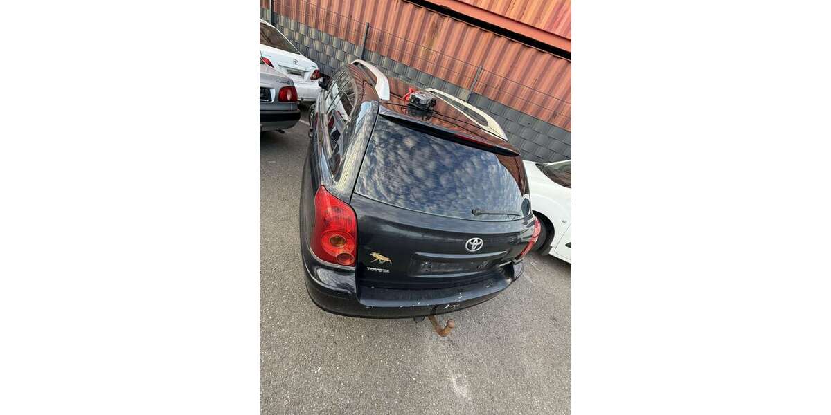 Toyota Avensis 235.000 km 1.800 &euro; hamburg 20535