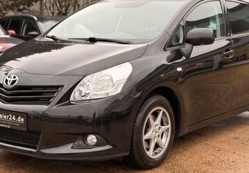 Toyota Verso 91.842 km 12.390 &euro; Erlangen 91056