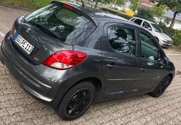 Peugeot 207 78.000 km 5.800 &euro; Rüsselsheim 65428