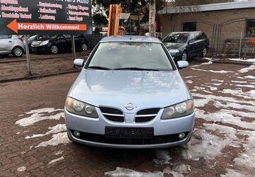 Nissan Almera 113.000 km 2.490 &euro; Trappenkamp 24610