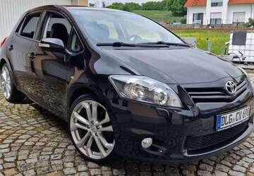 Toyota Auris 127.000 km 7.990 &euro; Medlingen 89441