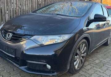 Honda Civic 132.000 km 9.900 &euro; Garbsen 30827