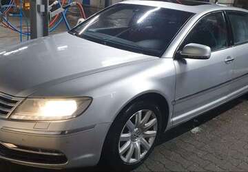 VW Phaeton 305.000 km 8.499 &euro; Frankfurt 60437