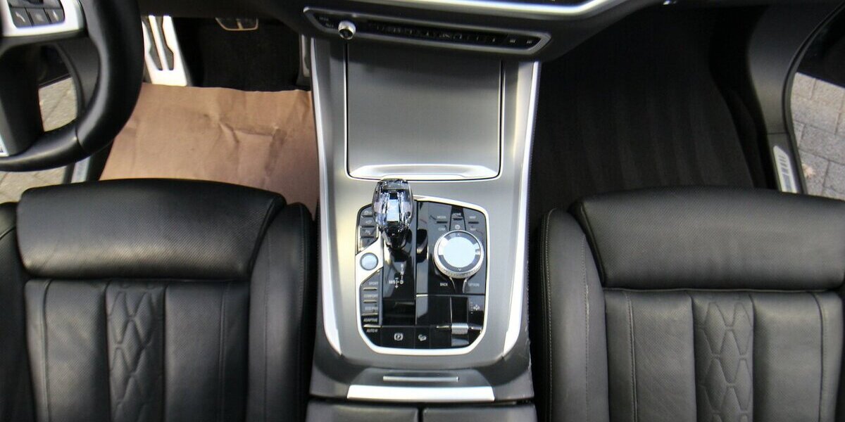 BMW X5 xDrive 40d M Sport LUFT+AHK+PANO-DACH+HEAD-UP 138.527 km 49.900 &euro; Hagenow 19230