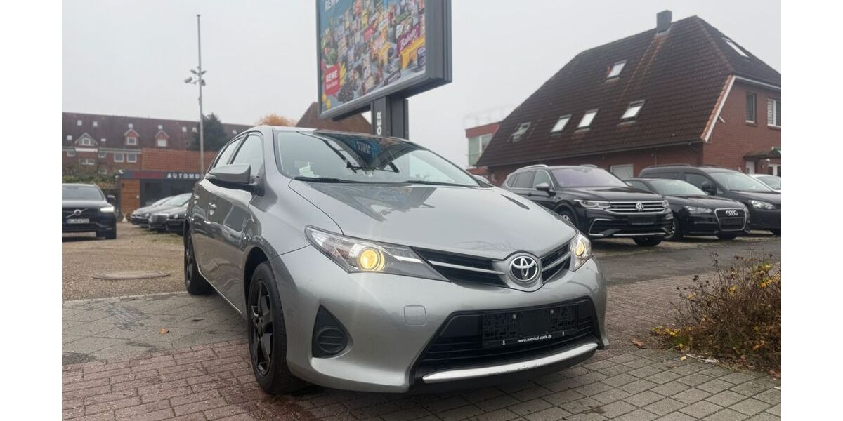 Toyota Auris 73.775 km 8.790 &euro; Stade 21680