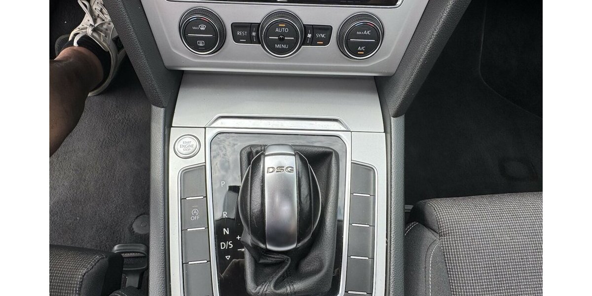 VW Passat Variant 2.0TDI DSG ACC Klima Kam Pano 18´ 188.000 km 10.900 &euro; Erftstadt 50374