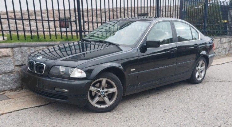 BMW 323 150.000 km 4.400 &euro; Lauter 08315