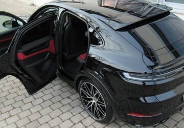 Porsche Cayenne 8.000 km 148.950 &euro; Gauting bei Starnberg 82131