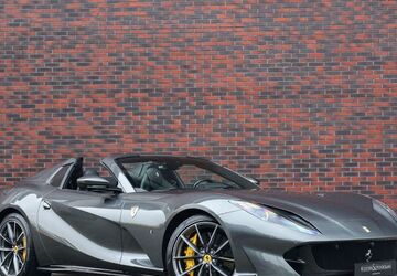 Ferrari 812 26.098 km 419.950 &euro; GENEMUIDEN 