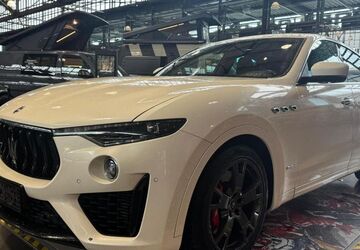 Maserati Levante 99.980 km 41.480 &euro; Köln 50829