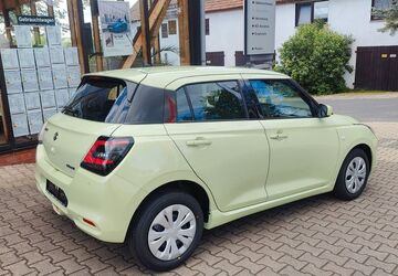 Suzuki Swift 2.725 km 18.990 &euro; Niederdorf 09366