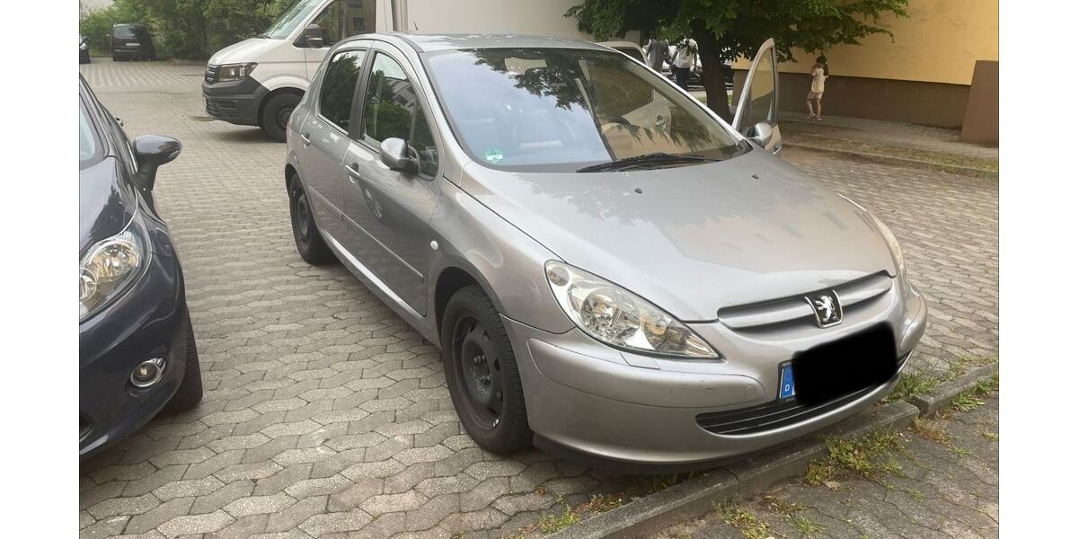 Peugeot 307 120.000 km 2.399 &euro; Fürth 90763