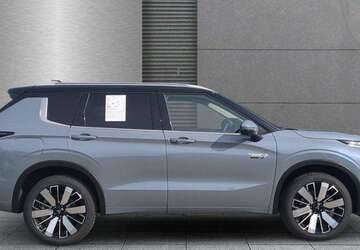 Mitsubishi Outlander 3.001 km 51.292 &euro; Osnabrück 49084