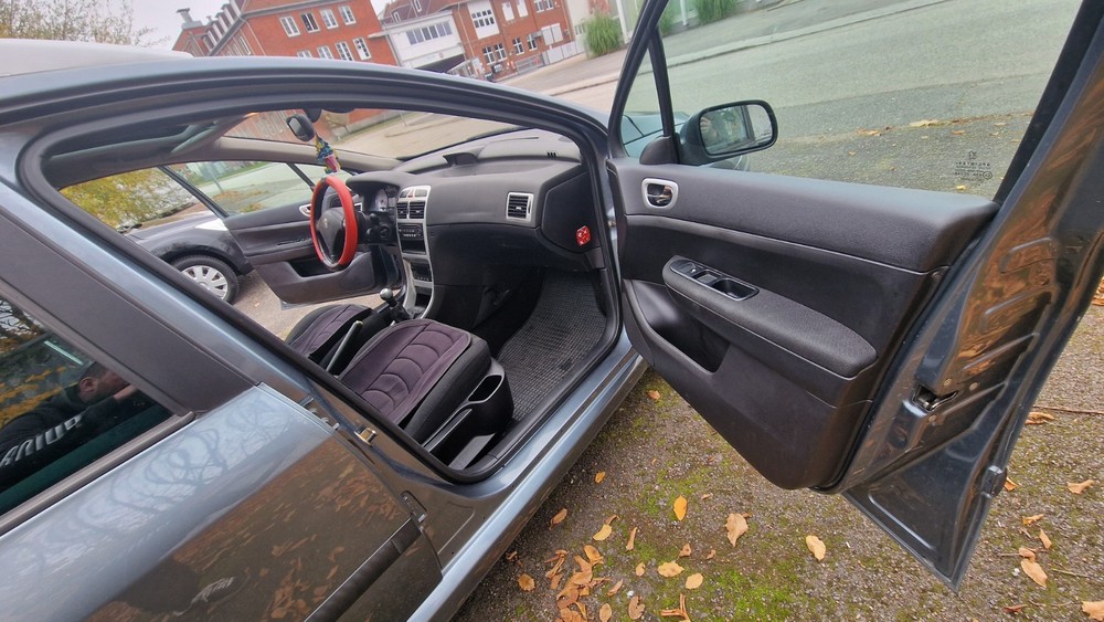 Peugeot 307 SW 270.000 km 1.200 &euro; Lübeck 23539