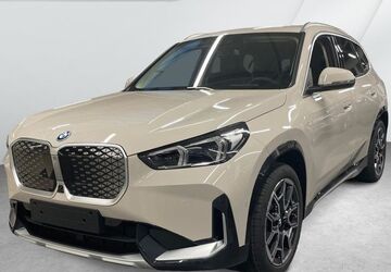 BMW iX1 3.500 km 59.960 &euro; Cuxhaven 27472