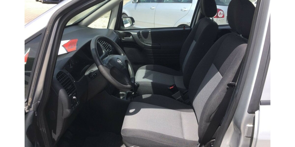 Opel Zafira Orig. 96000 km,PDC,7 Sitze,Tüv Neu! 96.000 km 2.990 &euro; Himmelkron 95502