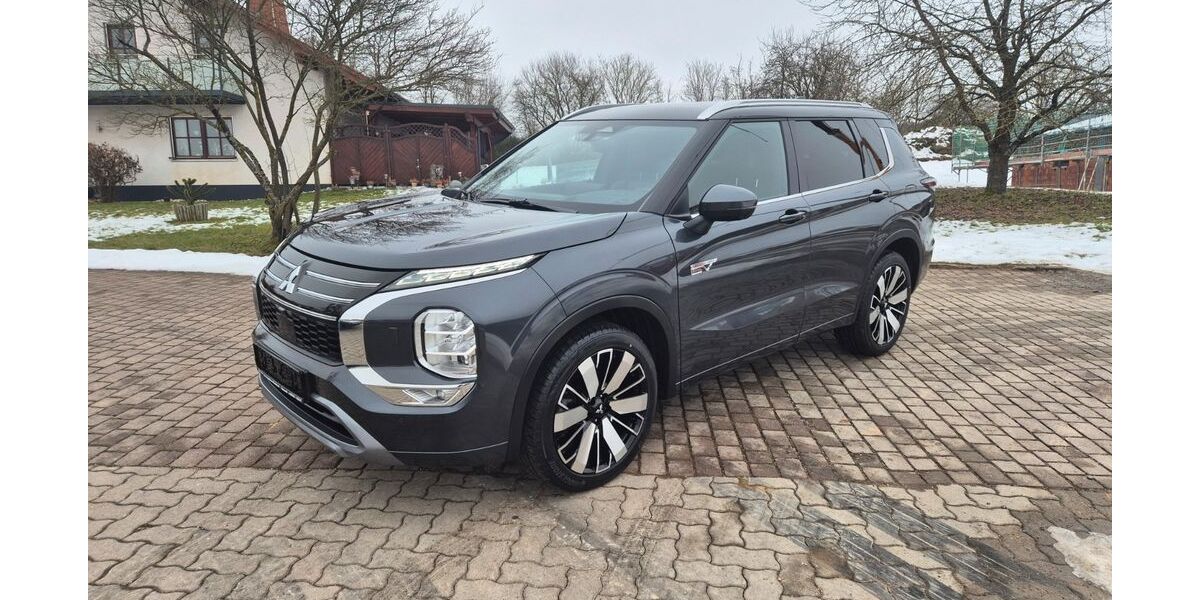 Mitsubishi Outlander 12.750 km 51.300 &euro; Großheirath-OT Rossach 96269