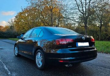 VW Jetta 185.000 km 8.600 &euro; St. Sebastian 56220
