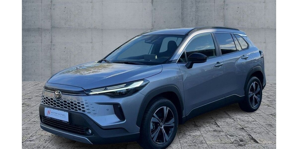 Toyota Corolla Cross 9.500 km 37.990 &euro; Himmelkron 95502