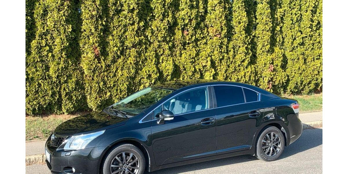 Toyota Avensis 175.000 km 6.700 &euro; Friedrichshafen 88046