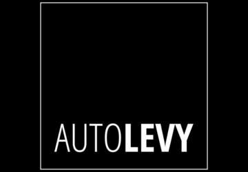 Toyota Avensis 81.057 km 15.990 &euro; Düsseldorf 40595