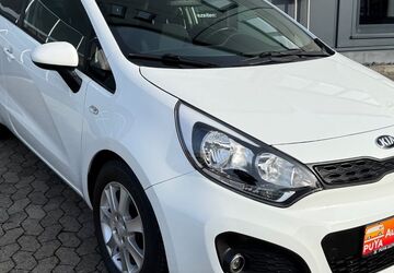 Kia Rio 79.609 km 7.490 &euro; Sinzig 53489
