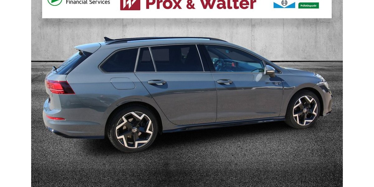 VW Golf VIII Variant 1.5 TSI R-Line LED+KAMERA+ACC 38.673 km 25.900 &euro; Hagenow 19230