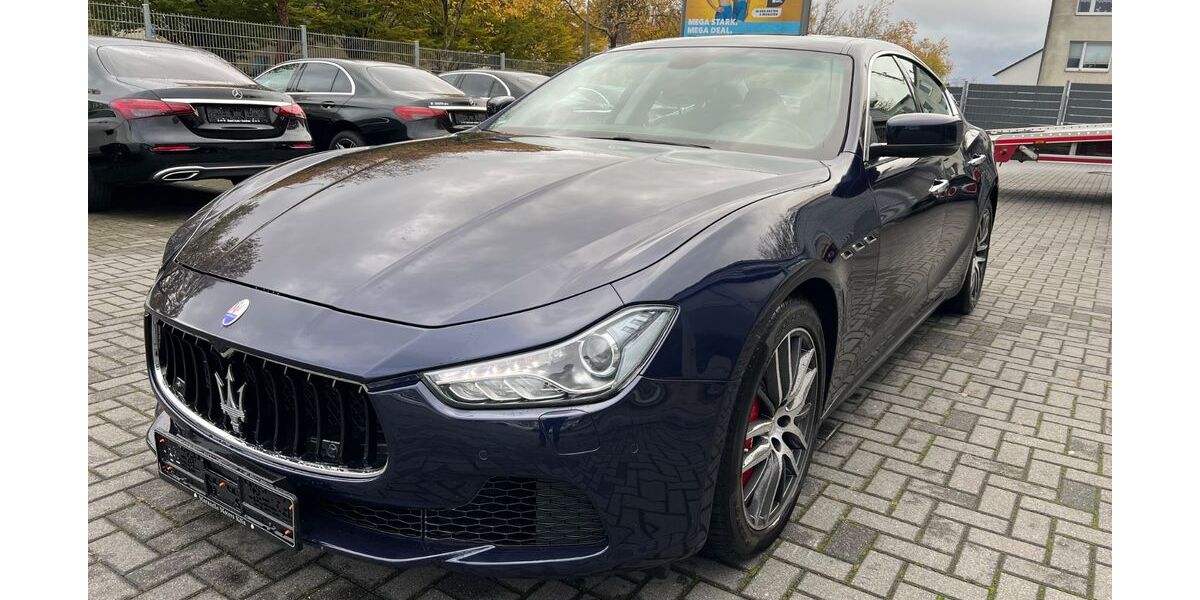 Maserati Ghibli 89.199 km 27.800 &euro; Aachen 52078