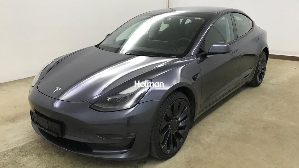Tesla Model 3 31.732 km 30.463 &euro; Eschborn 65760