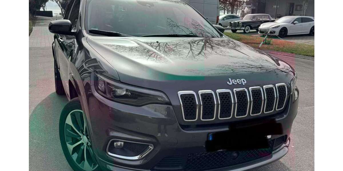 Jeep Cherokee 38.000 km 28.390 &euro; Königswinter, Stadt 53639