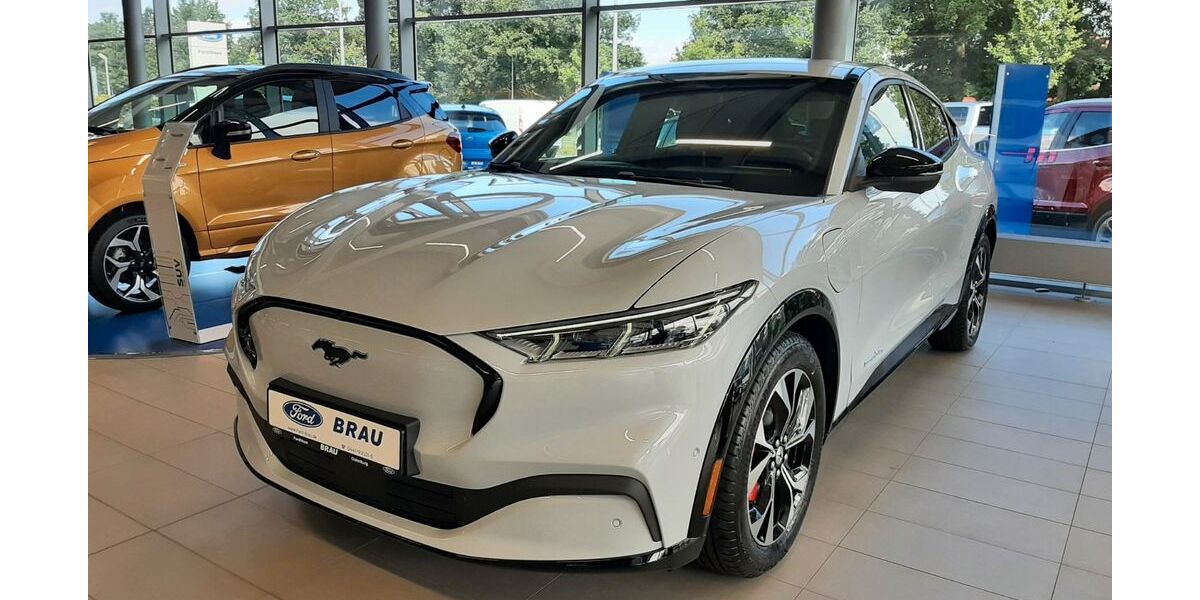 Ford Mustang Mach-E 65.000 km 31.990 &euro; Oldenburg 26122