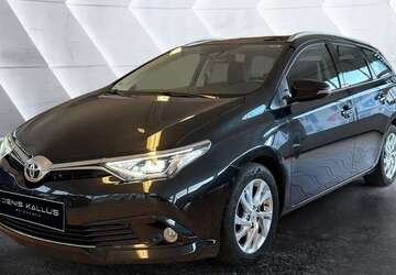 Toyota Auris 172.416 km 10.000 &euro; Trossingen 78647
