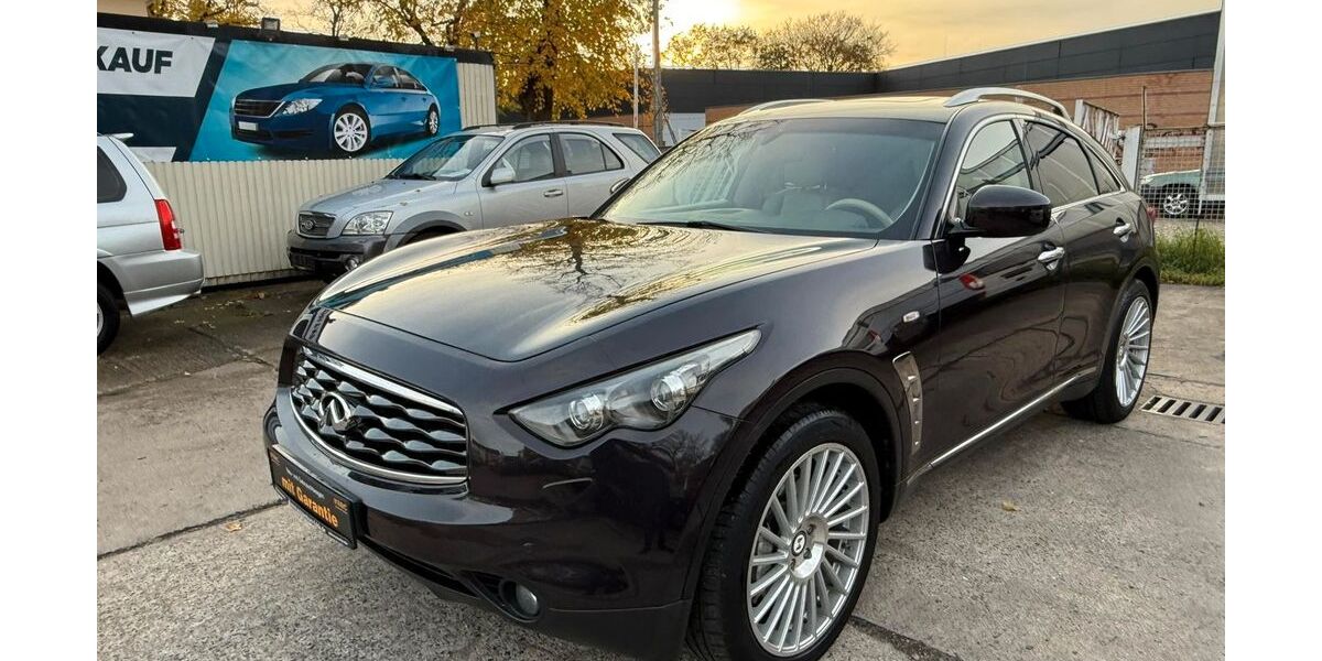INFINITI FX 149.056 km 12.999 &euro; Berlin 13127