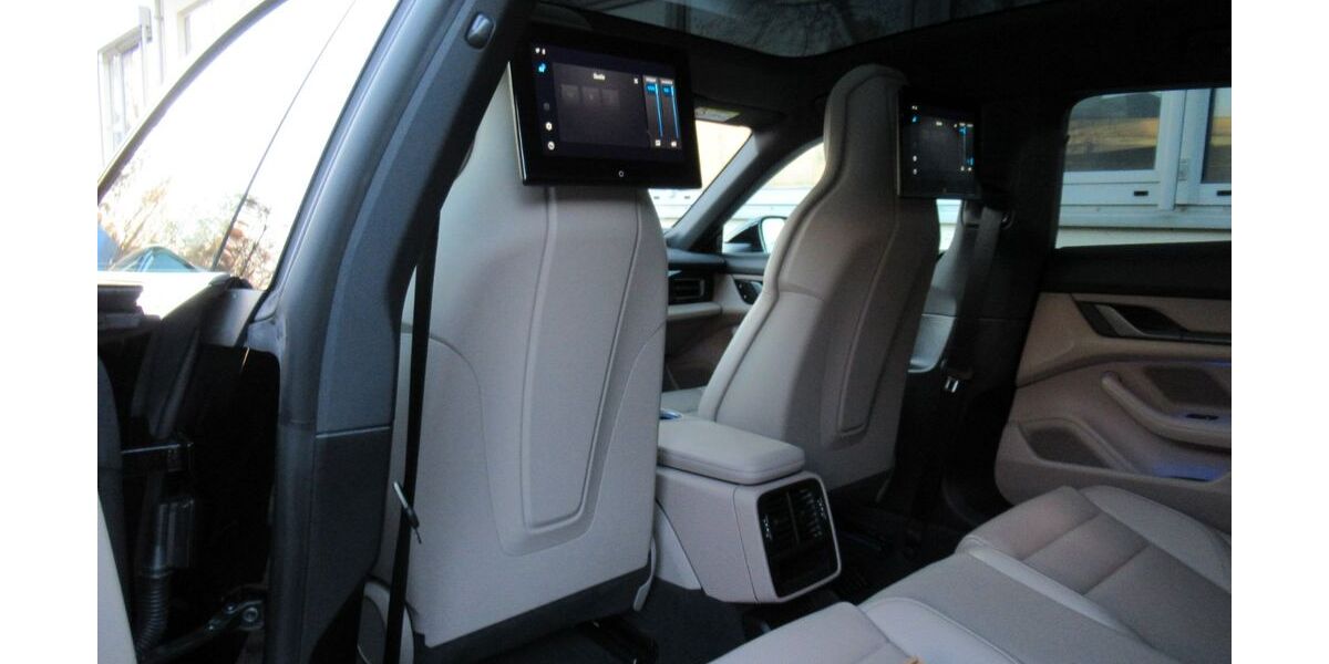 Porsche Taycan 4.000 km 88.950 &euro; Gauting bei Starnberg 82131