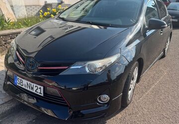 Toyota Auris 156.000 km 8.400 &euro; Püttlingen 66346