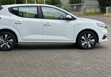 Dacia Sandero 1.510 km 17.750 &euro; Irxleben bei Magdeburg 39167