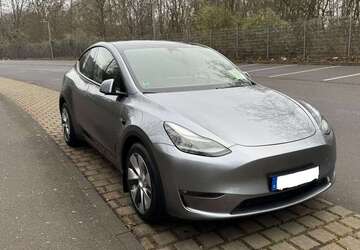 Tesla Model Y 27.000 km 42.990 &euro; Köln 50733