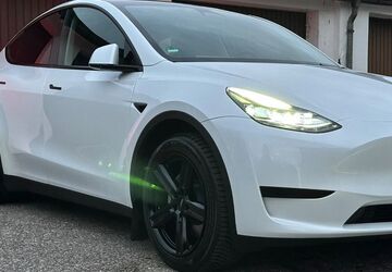 Tesla Model Y 40.000 km 33.800 &euro; Freilassing 83395