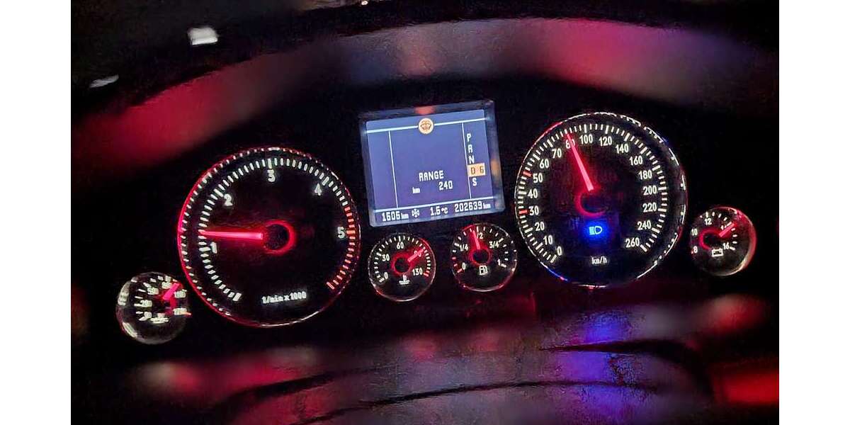 VW Phaeton 203.648 km 3.199 &euro; nürnberg 90471