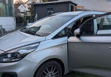 Kia Carens 122.000 km 9.599 &euro; Remchingen 75196
