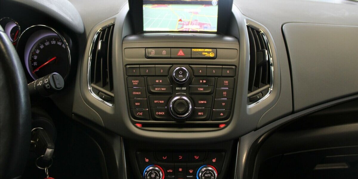 Opel Zafira Tourer 1.4 Turbo - 7-Sitzer - Panorama - AH 131.709 km 9.980 &euro; Euskirchen 53881