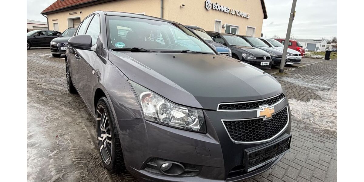 Chevrolet Cruze 179.000 km 3.290 &euro; Salzgitter 38229