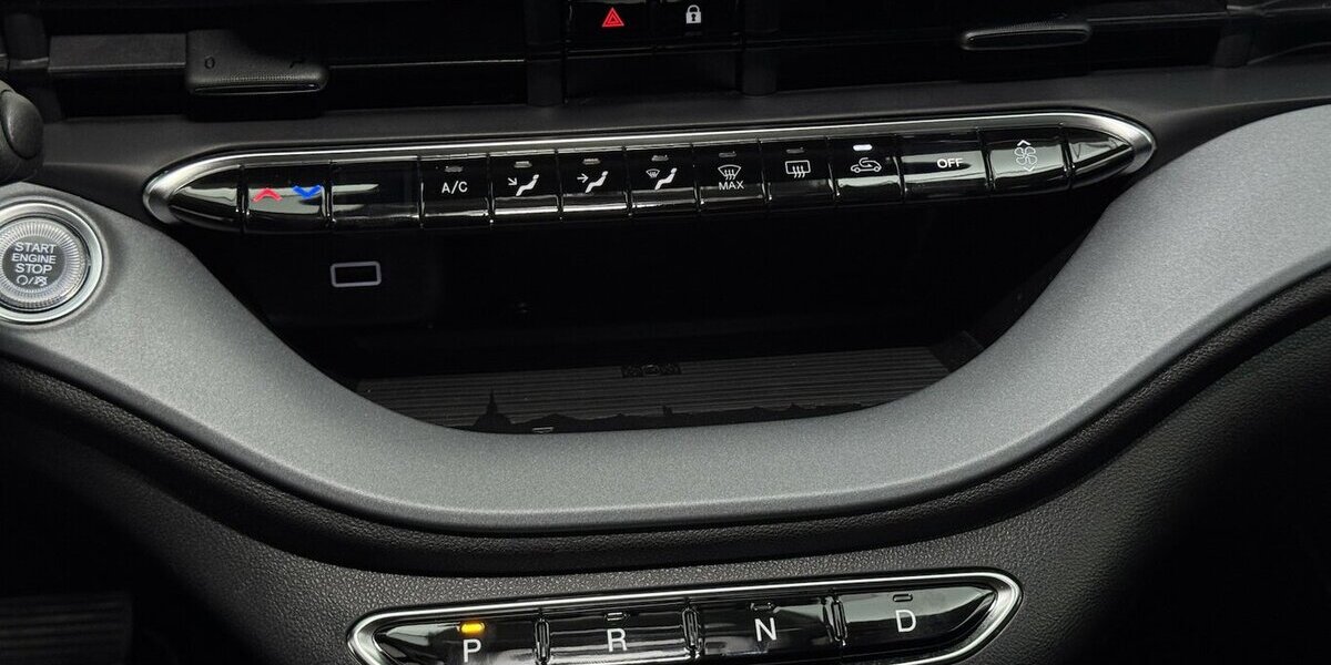 Fiat 500e Action CarPlay Android Automatik 1.Hand 18.400 km 13.440 &euro; Lich 35423