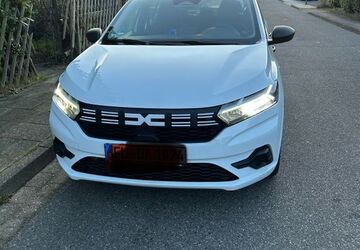 Dacia Sandero 10.500 km 14.400 &euro; Flensburg 24943